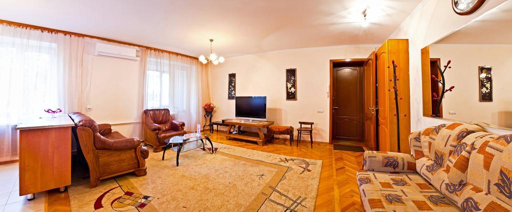 Lessor Apartments Almaty Room photo
